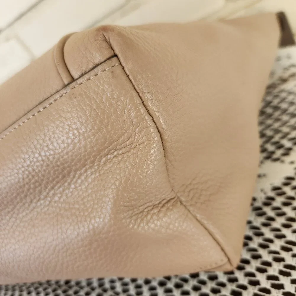 Euc Coach Ava Beige/Tan Gold Chain Shoulder Bag Purse